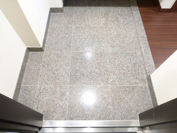 玄関(★《見学予約受け付け中》設備充実の賃貸マンションです。お気軽)