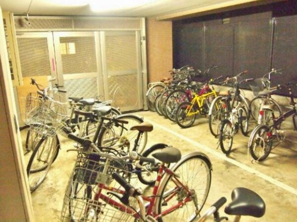 建物設備(駐輪場)