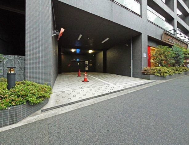 物件外観写真3　(　★《見学予約受け付け中》設備充実のハイグレード賃貸マンショ)