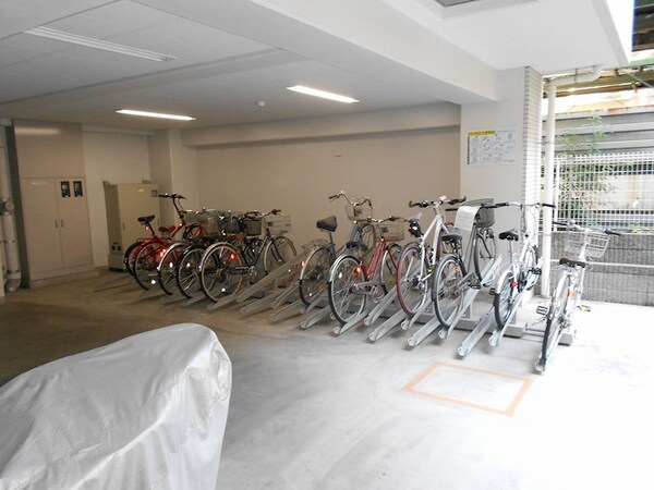 建物設備(駐輪場)