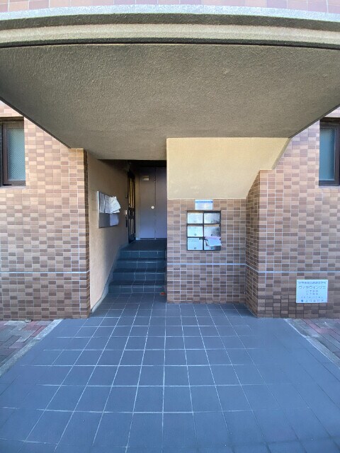 物件外観写真2　(エントランス)