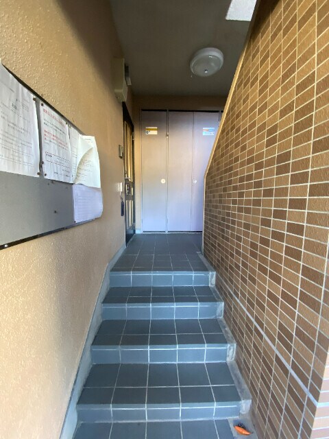 物件外観写真4　(ロビー)