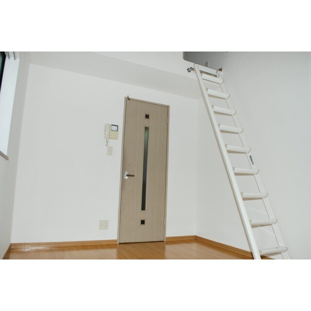 物件内観写真3　(別号室)