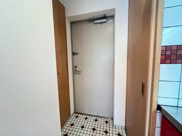 玄関(別号室)