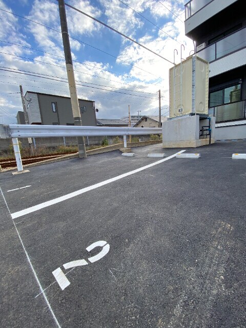 物件外観写真3　(駐車場)