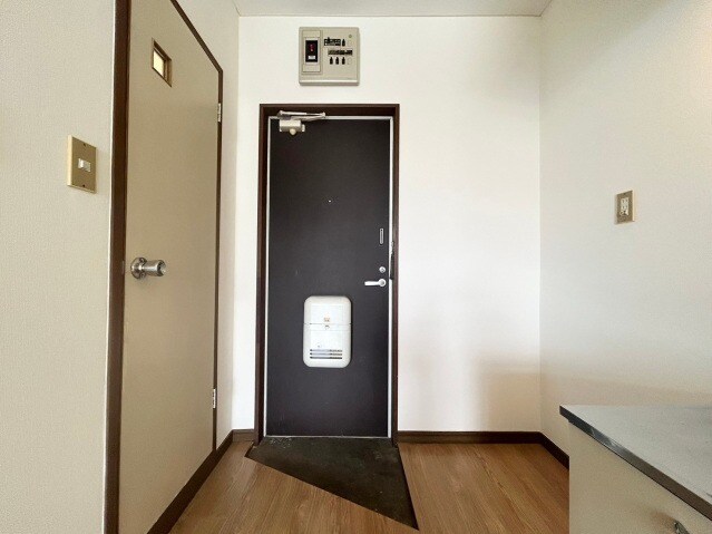 物件内観写真3　(同型イメージ)