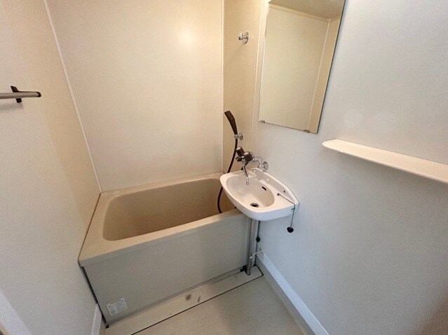 物件内観写真6　(同型イメージ)