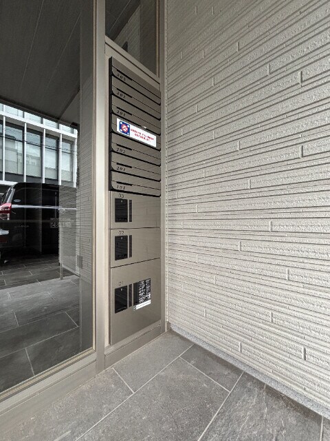 物件外観写真2　(エントランス)