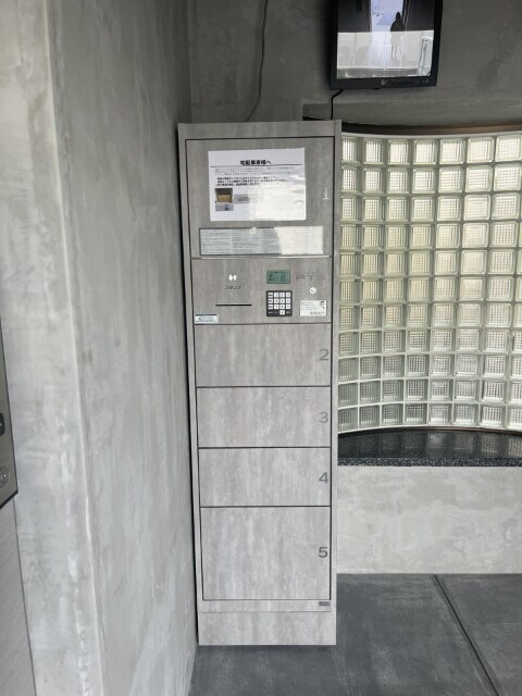 物件外観写真3　(宅配ボックス)