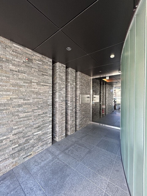 物件外観写真2　(エントランス)