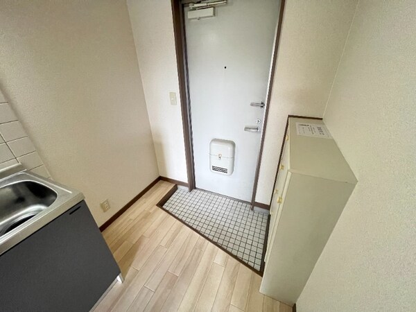 玄関(別号室)