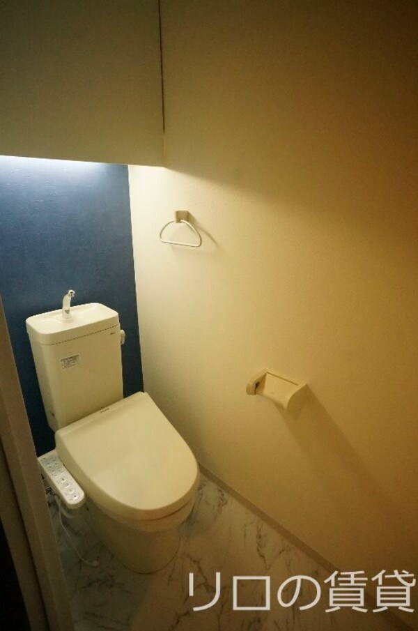 トイレ(別号室)