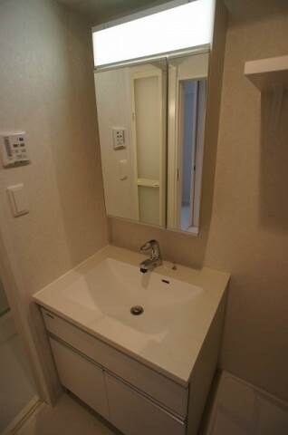 物件内観写真12　(別号室)