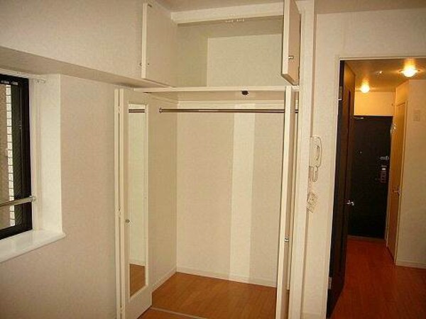 その他部屋・スペース(奥行きたっぷりの収納)