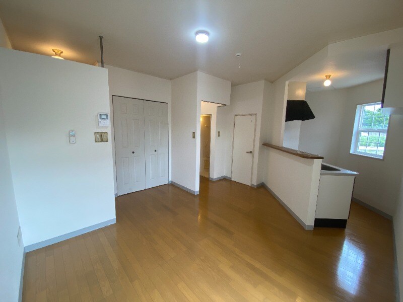 物件内観写真3　(同型イメージ)