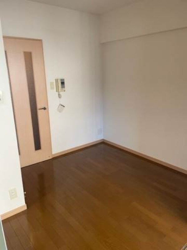 居室・リビング(別号室イメージ)