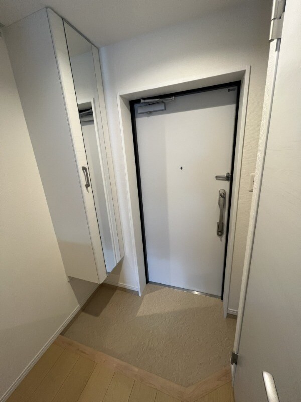 物件内観写真4　(同型物件写真)