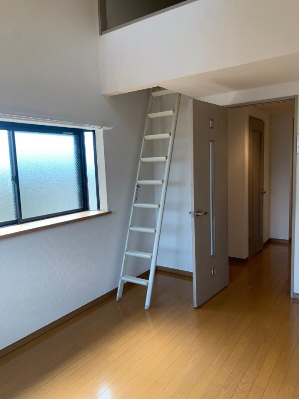 物件内観写真12　(別号室)