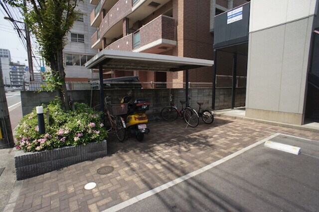 物件外観写真2　(エントランス)