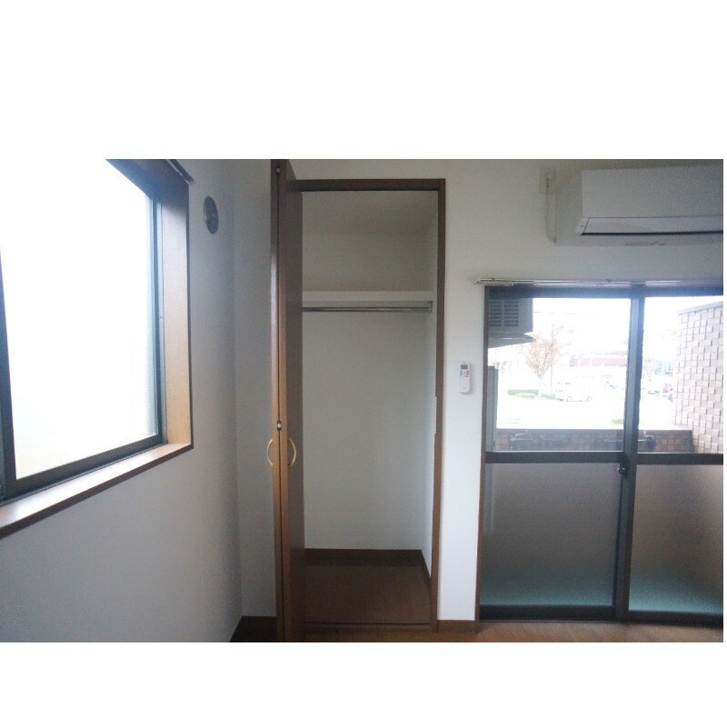 物件内観写真4　(同型写真)