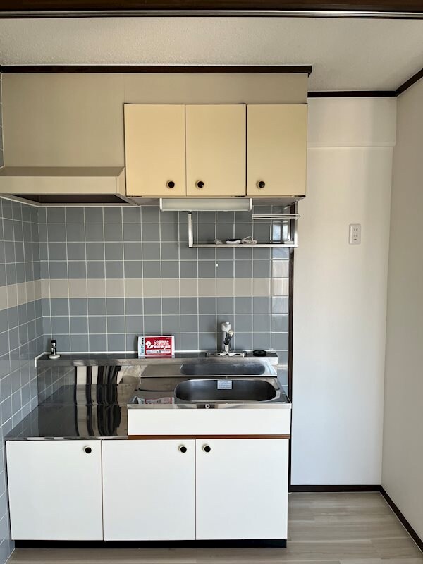 物件内観写真2　(別号室)