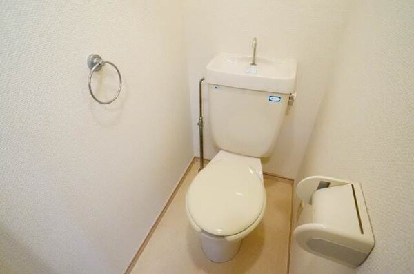 トイレ(同型イメージ)