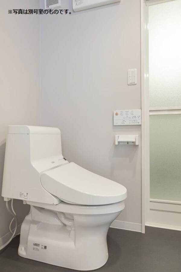 トイレ(同型イメージ)