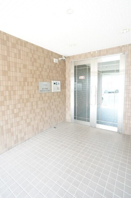 物件外観写真2　(エントランス)