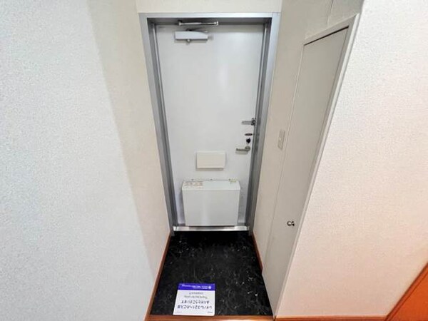 玄関(同型仕様)