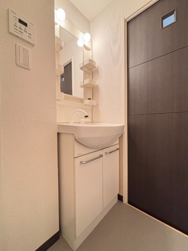 物件内観写真10　(801号室　写真)