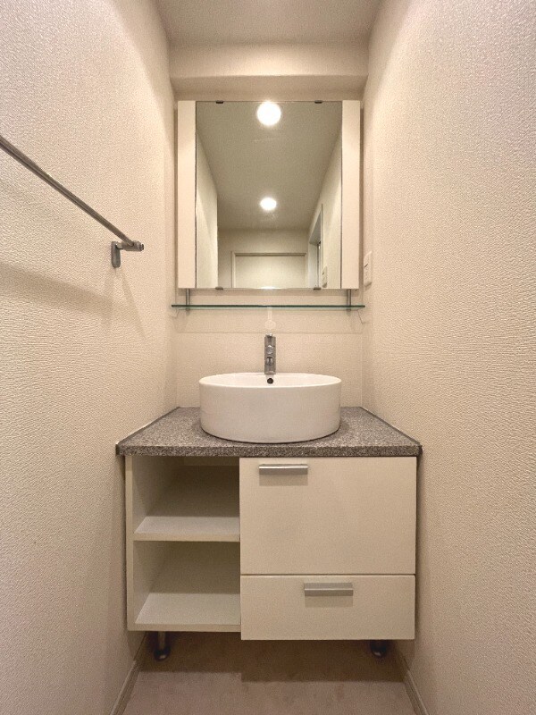 物件内観写真11　(別号室)