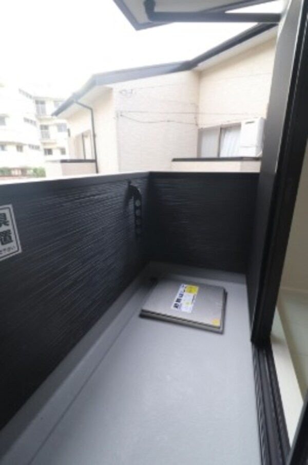 バルコニー(同シリーズ)