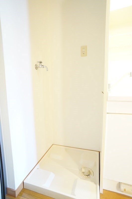 物件内観写真3　(別号室)