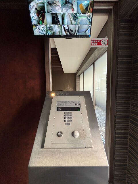 物件外観写真3　(オートロック)