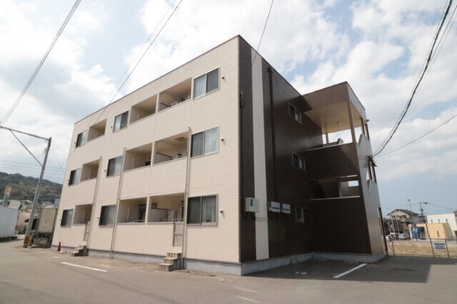 物件外観写真2　(エントランス)