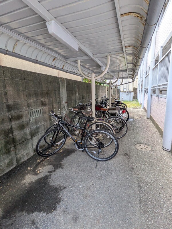 物件内観写真15　(駐輪スペース)
