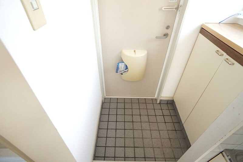 物件内観写真2　(別号室)