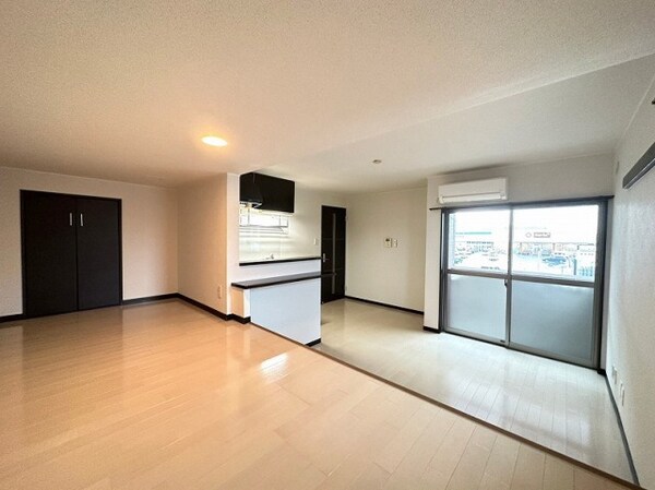 居室・リビング(同型イメージ)