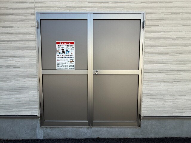 物件外観写真2　(エントランス)