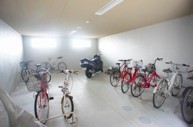 物件外観写真3　(同型イメージ)