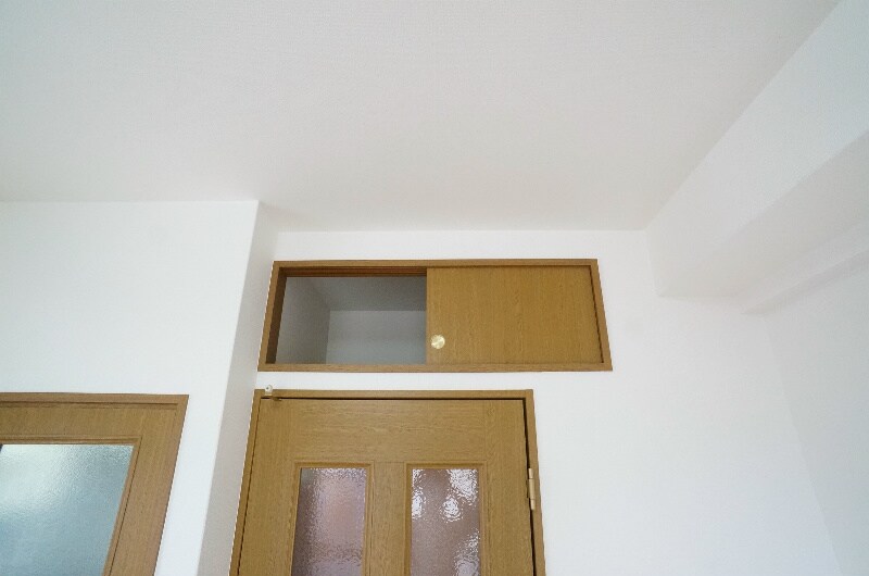 物件内観写真10　(上部収納(別号室))