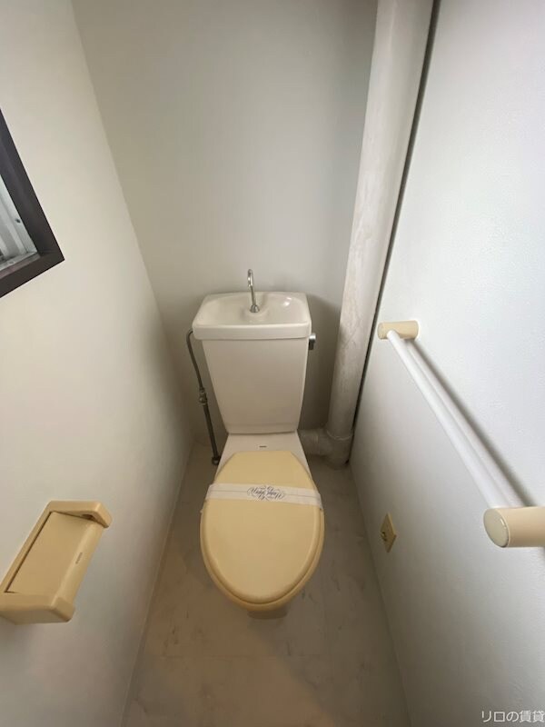 トイレ(別号室)