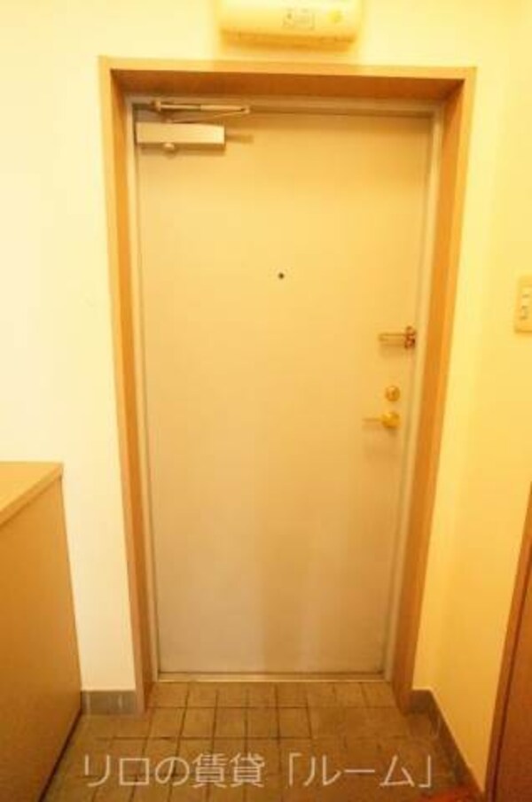 玄関(別号室)
