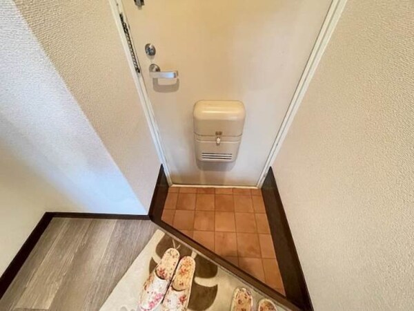 玄関(別号室)