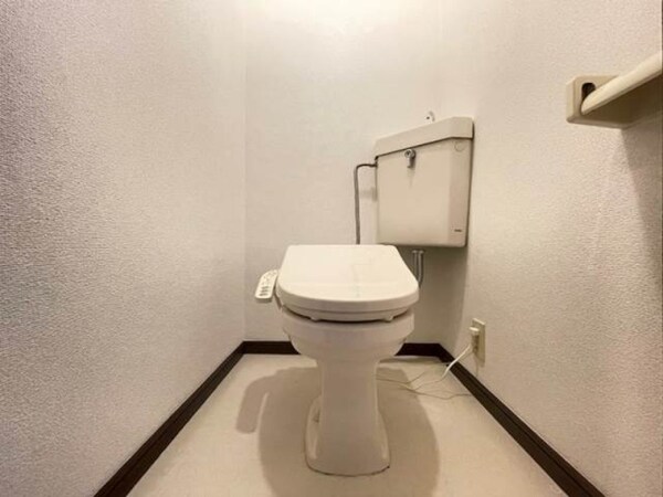 トイレ(別号室)