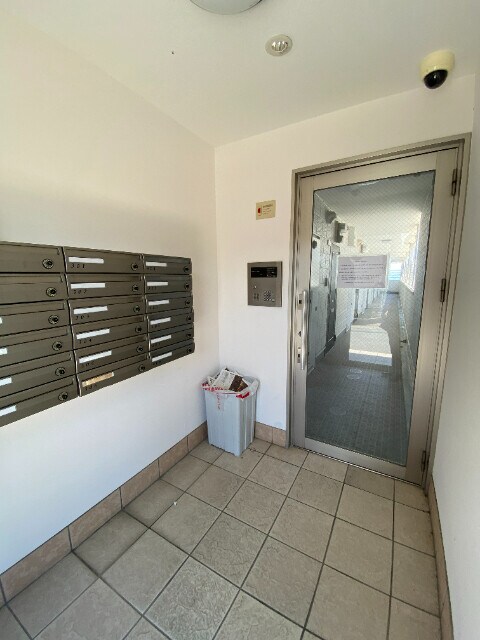 物件外観写真4　(ロビー)