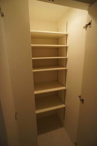 物件外観写真3　(シューズボックスもライト付き☆)