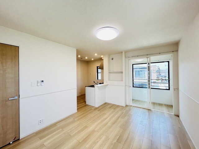 物件内観写真3　(同型イメージ)