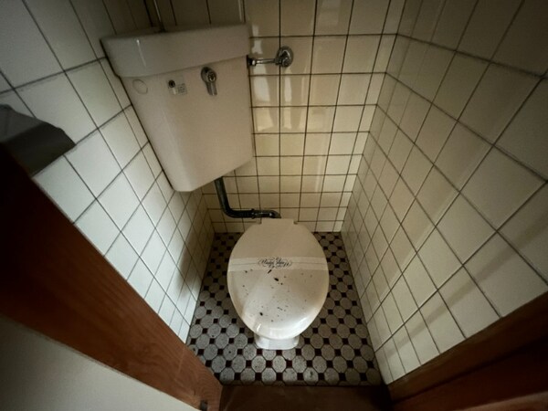 トイレ(別号室)