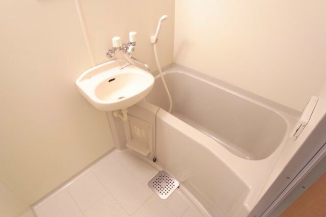 物件内観写真10　(別号室)